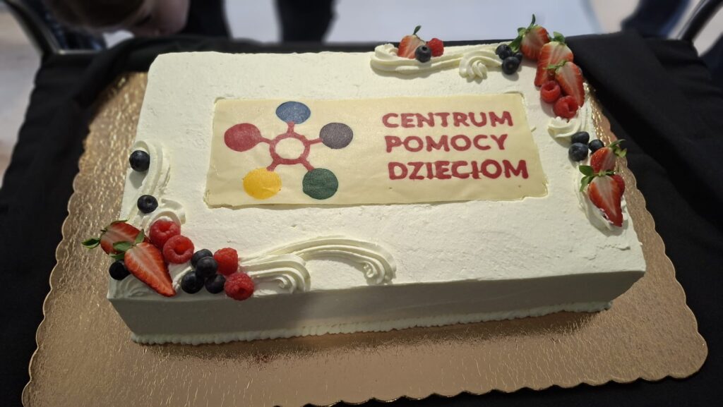 Głównymi adresatami pomocy są dzieci i młodzież do 18. roku życia